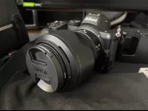 Nikon Z5 + Nikkor Z 50mm 1.8 + Extras En Descripción