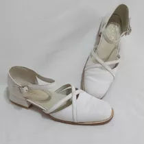 Zapatos Blancos Cuero Con Pulsera  Talle 35