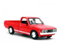 Miniatura Datsun 620 Pick Up 1973 (31522) 1:24 Maisto