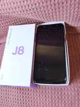 Celular J8