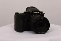 Panasonic Lumix S5ii 24.2mp With S20-60mm F/3.5-5.6 Lens
