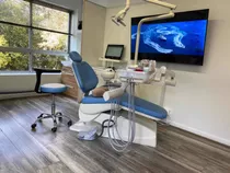 Arriendo Box Dental, Box Estetica, Metro Los Leones