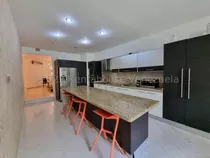 Jean Pavon Tiene Espectacular Casa En Venta En El Este De Barquisimeto Lara 2 4 0 0 7