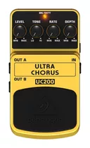 Pedal De Efecto Behringer Ultra Chorus Uc200  Amarillo