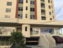 Venta De Apartamento En Ph Trinidad Plaza, Betania 18-2376