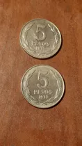 2 Monedas Chilenas De 5 Pesos: Años 1977 En Muy Buen Estado.