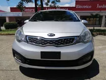 Kia  Río  2013