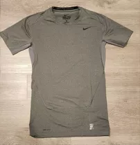 Remera Nike Pro Combat