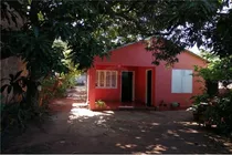 Vendo Casa En El Barrio Buena Vista, Frente A La Aduana Paraguaya.