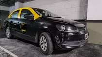 Taxi Volkswagen Voyage 2016 Con Licencia. Gnc. 