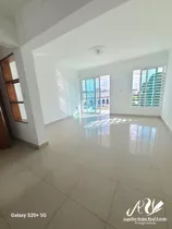 Apartamento En Reparto Universitario