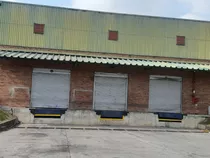 Bodega Arriendo 2167 M2 Con 3 Muelles Parque Industrial. 