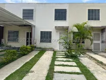 Jean Pavon Tiene Bella Casa En Venta En Terrazas De Ensenada Barquisimeto Lara 3 2 8 0 5