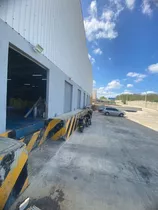 Bodega Industrial Con Gran Amplitud De Oficinas Y Almacenamiento Galapa