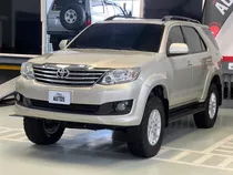 Toyota Fortuner  4x4