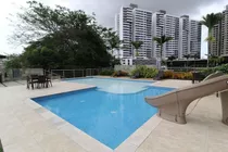 Venta De Apartamento En Ph Condado Country Club, 21-9994gg