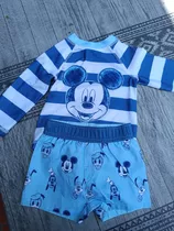 Conjunto De Baño Remera Y Short Uv Marca Disney Talle 12 M