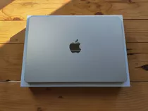 Macbook Air M2 13  8/256gb (starlight)