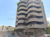 Moderno Apartamento En Venta  Urb El Paraiso  Nb 3-27750