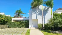 Villa Fantástica De 4 Hab En Complejo Exclusivo Puntacana Vi