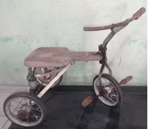 Triciclo Antigo A Pedal Em Ferro Funciona Relíquia + Madeira