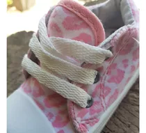 Zapatillas Bebes Marca Small Con Cordones Excelente Calidad.