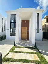 Villas De 2 Niveles En Punta Cana