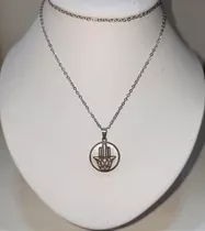 Cadena De Acero Quirúrgico Con Dije Hamsa De Nácar 