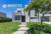 Casa A La Laguna En Venta En Barrio Puertos Del Lago - Acacias - Maroto Propiedades