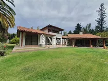 Casa En Arriendo De 5 Dorm. Parque San Fuentes Machalí