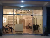 Local Para Estética, Totalmente Equipado.  Oportunidad De Tomarlo En Renta O En Traspaso, Totalmente Equipado, En Zona Comercial.   