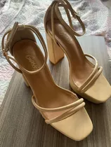 Tacones Beige De Excelente Calidad Sin Uso. Venta Con Caja.