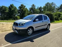 Geely Lc Cross 1.3 Full - Financio / Permuto