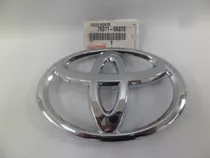 Emblema Parrilla Radiador Toyota Fortuner 09/14