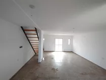 Se Vende Duplex De 2 Dorm., A Estrenar En Valle Cercano!