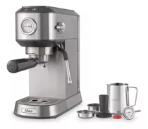 Cafetera Espresso Oster Bvstem7200 Color Plateado