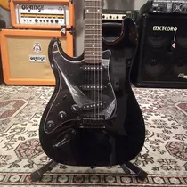 Guitarra Elétrica Groovin Stratocaster Canhota Gst300 Bks
