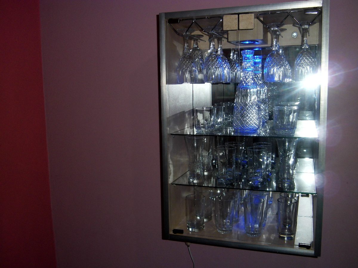 Remate ! Mueble Vitrina Bar De Melamina S 219,00 en Mercado Remate ! Mueble Vitrina Bar De Melamina S 219,00 en Mercado