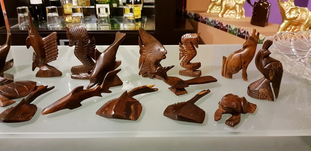 Animales tallados en madera Animales tallados en madera