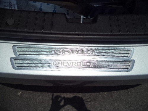Moldura Cubre Estribos Traseros En Alumino Chevrolet Aveo Foto 5
