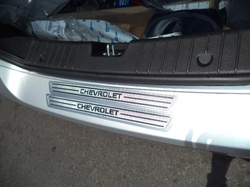 Molduras Cubre Estribos Traseros En Aluminio Chevrolet Sonic Foto 6