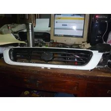 Vendo Parrilla Delantera De Suzuki Baleno, Año 1997