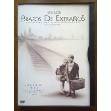 En Los Brazos De Extraños. Historias Del Kindertransport