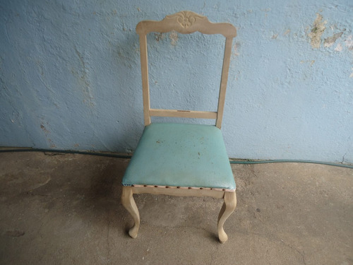 Antiga Cadeira  -  Reliquia   Móveis Manacá