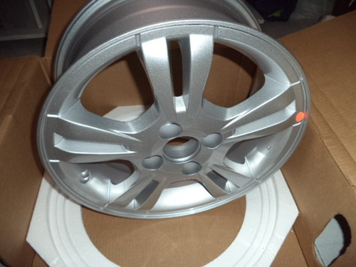 Rin 15  Nuevo Original Silver Chevrolet Aveo Ltz 2009 - 2018 Foto 3