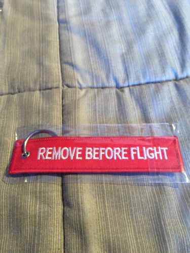 Llavero Pilotos, Remove Before Flight