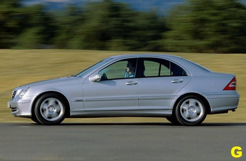 Estribo Lateral Izquierdo Mercedes Benz C200 Detalle Foto 6