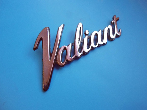 Emblema Valiant Plymouth Clasico Foto 2