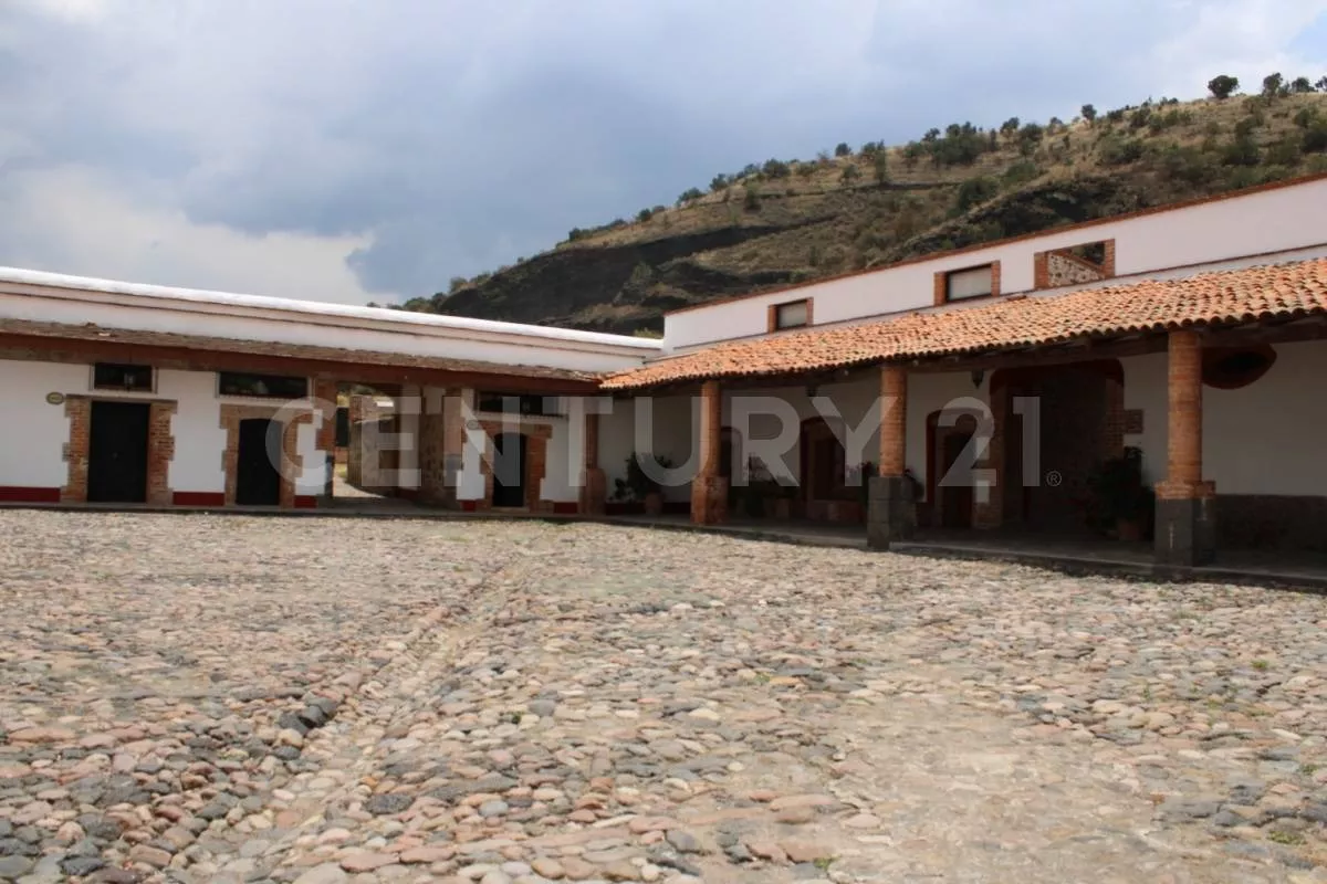 Hacienda Restaurada Del Siglo Xvi, Premio Nacional De Restauración En El 2000