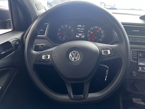VOLKSWAGEN VOYAGE 1.6 COMFORTLINE AT